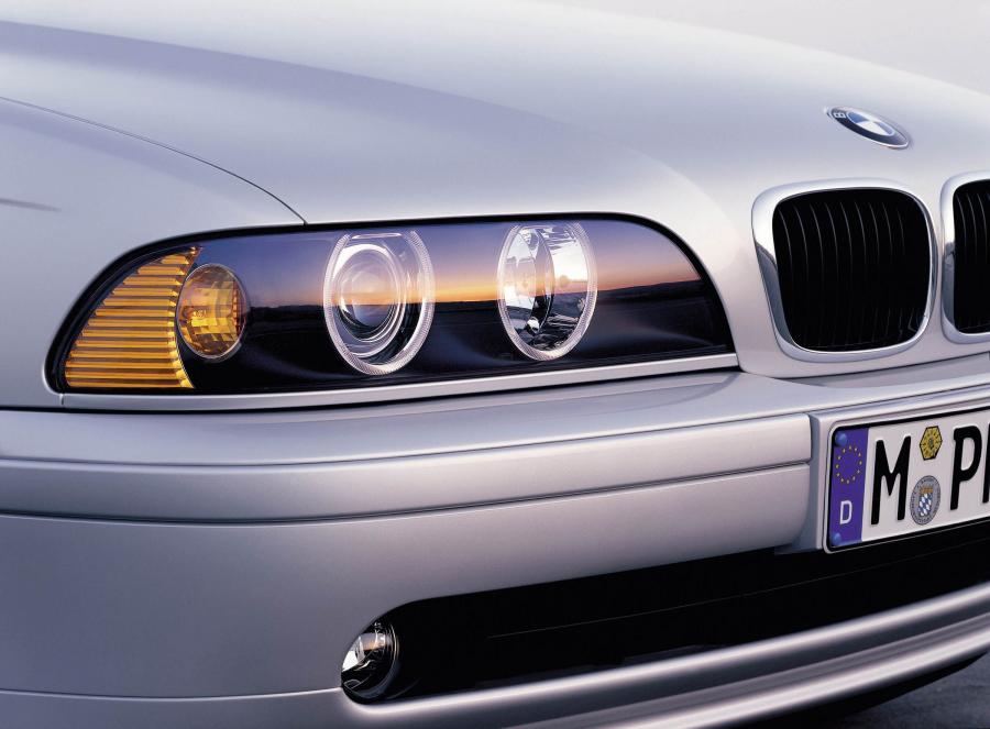  BMW 5-Series 2001 года  (фото 29 из 33)